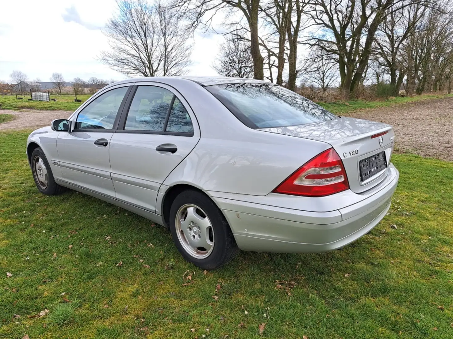 Vehicle image, number 3