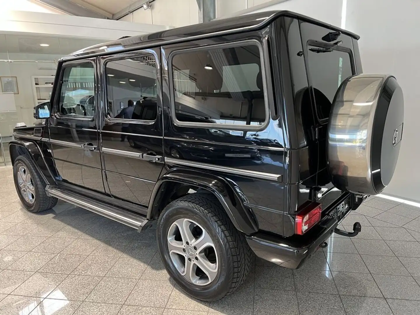 Vehicle image, number 3
