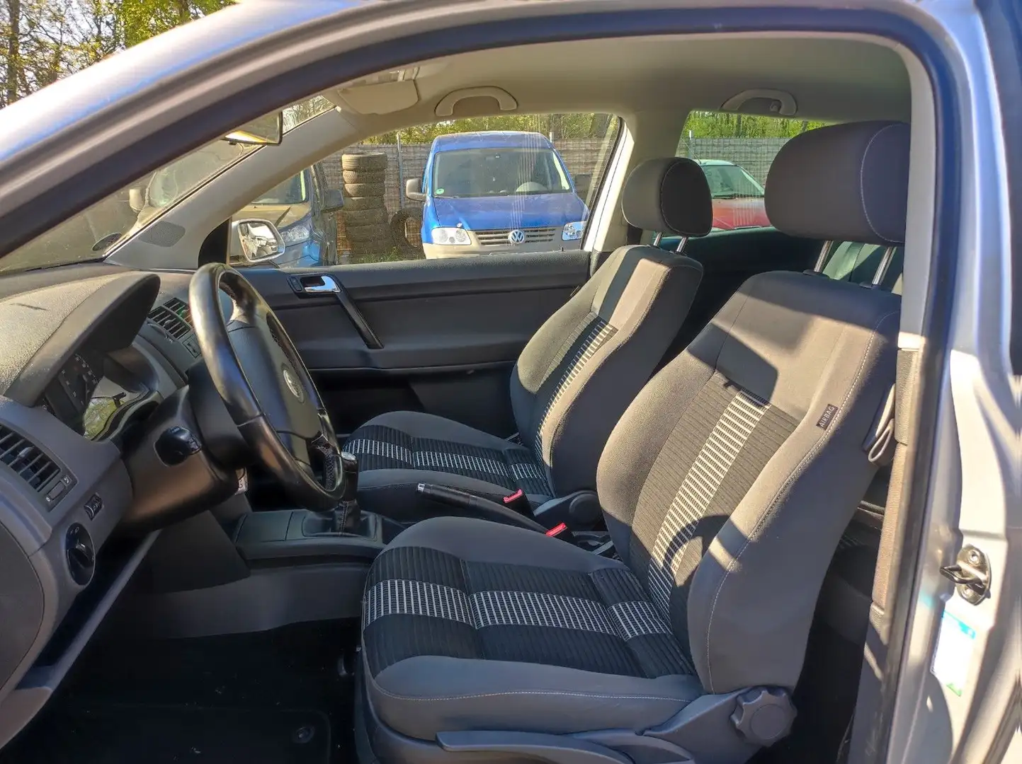 Vehicle image, number 7