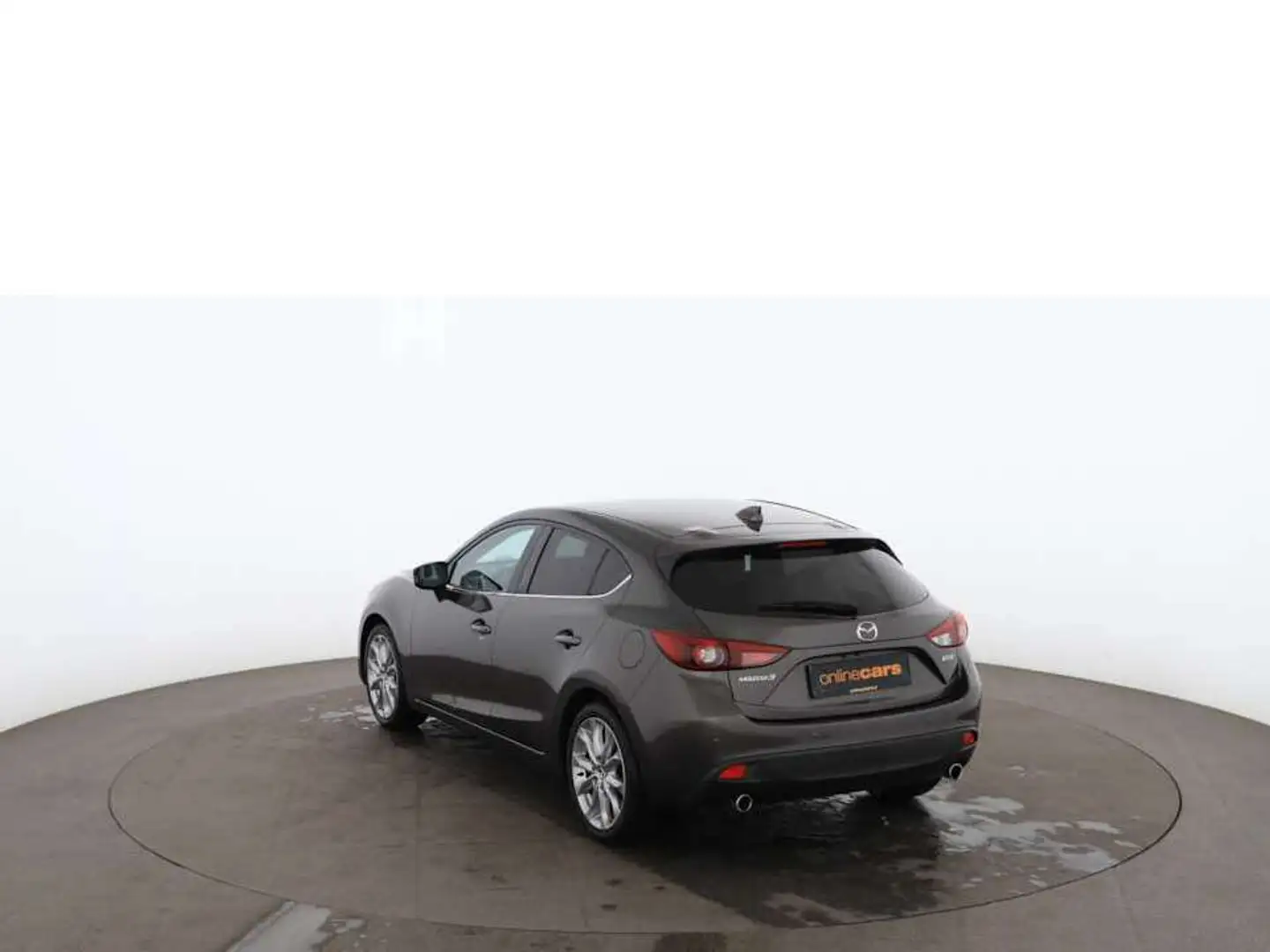 Vehicle image, number 4