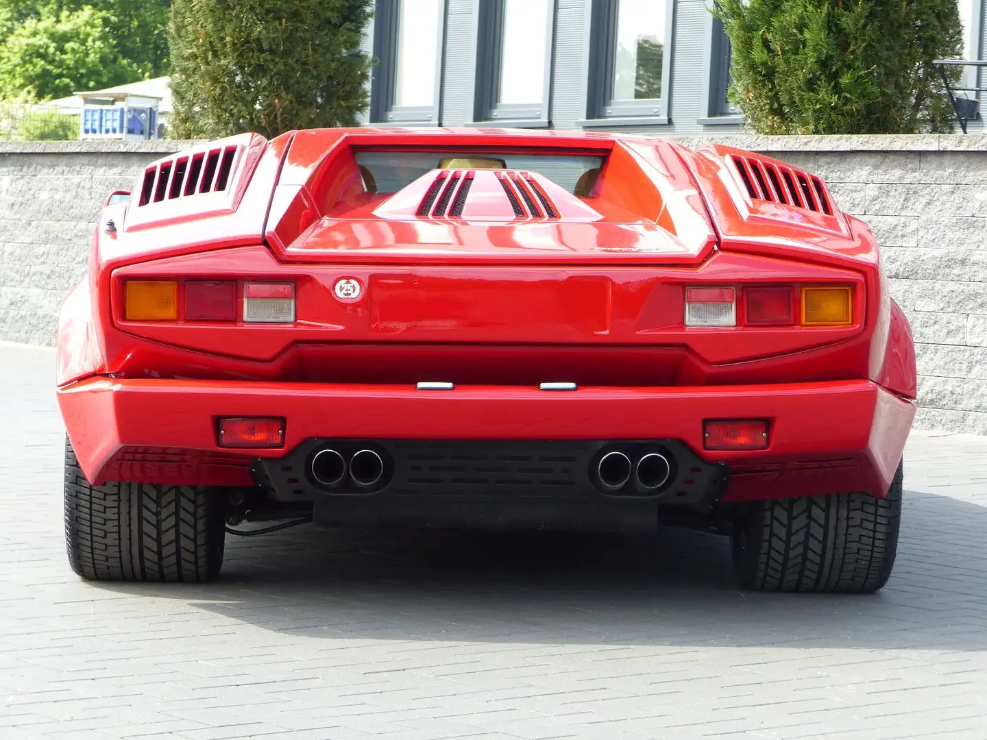 Vehicle image, number 9