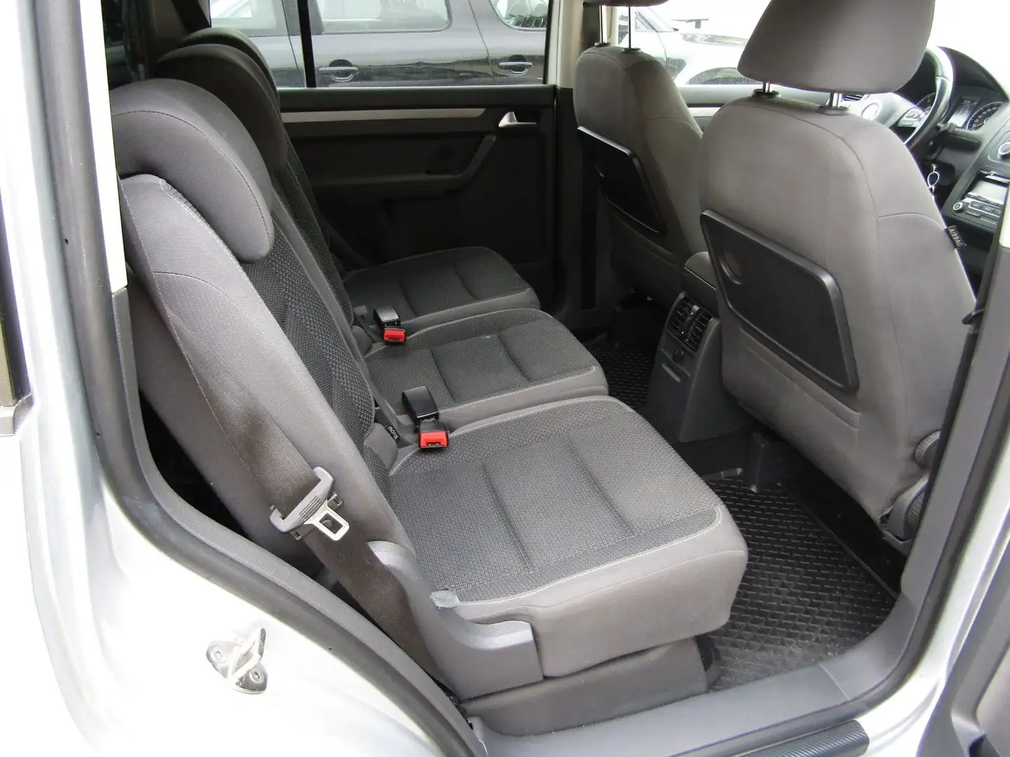 Vehicle image, number 9