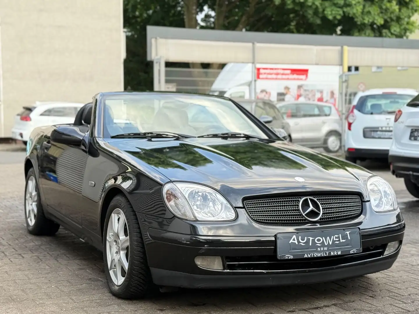 Vehicle image, number 6