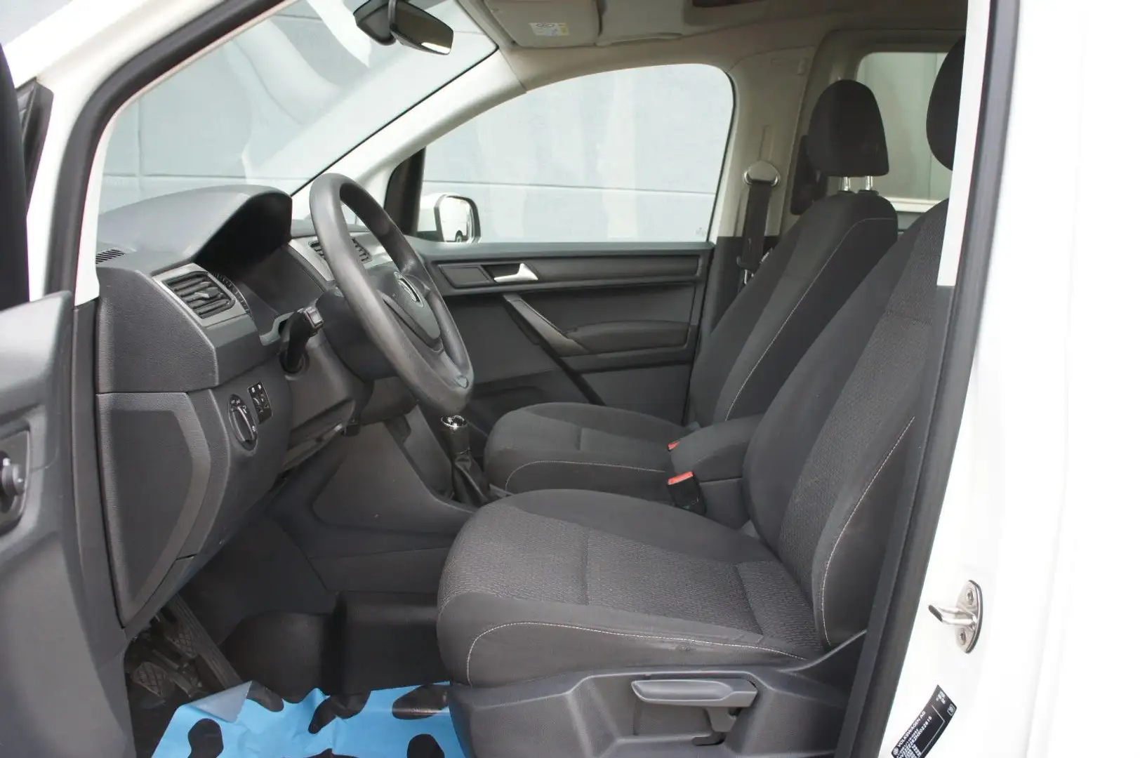 Vehicle image, number 10