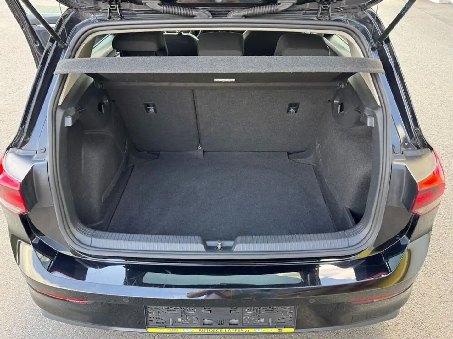 Vehicle image, number 3