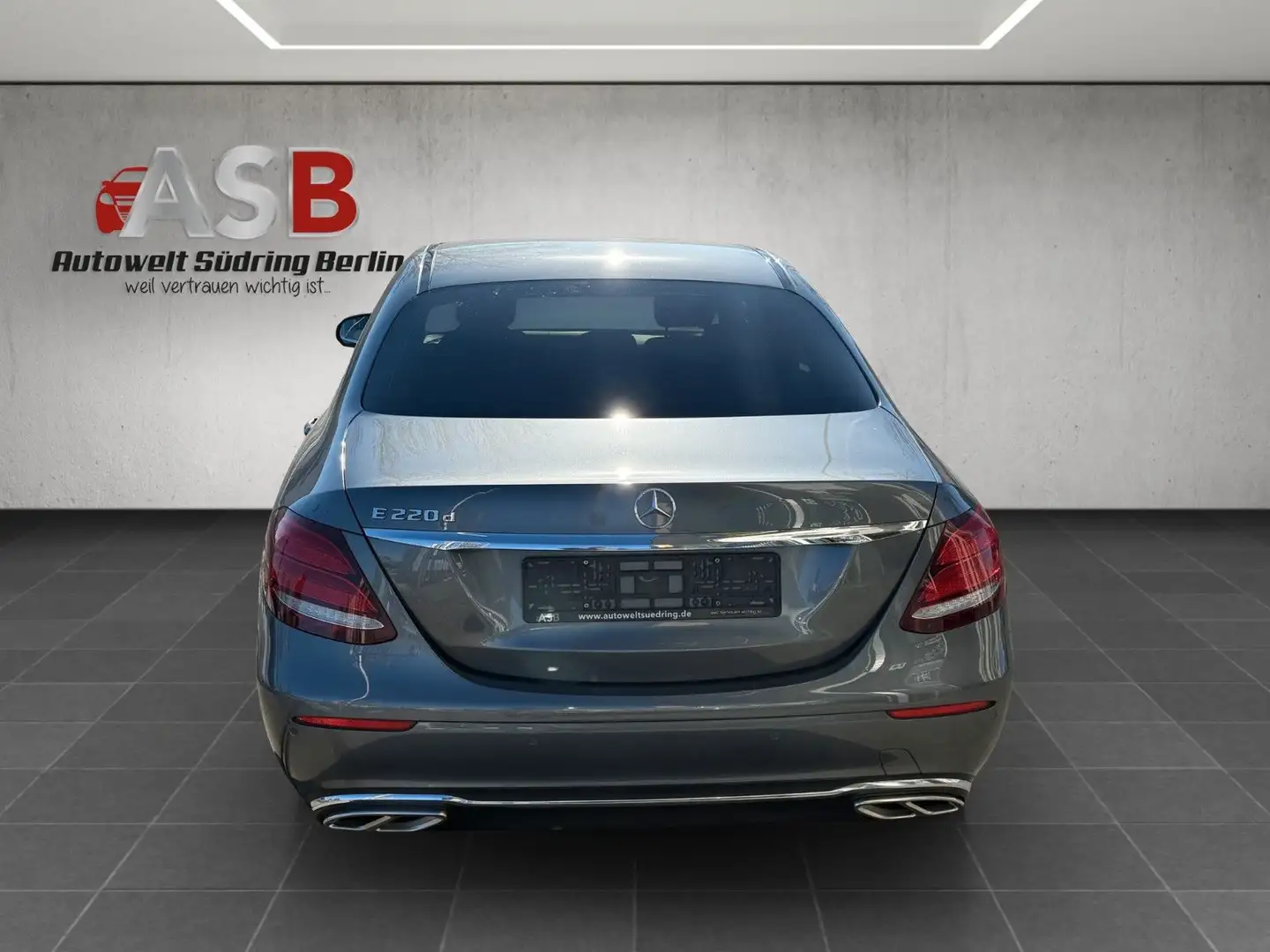 Vehicle image, number 14