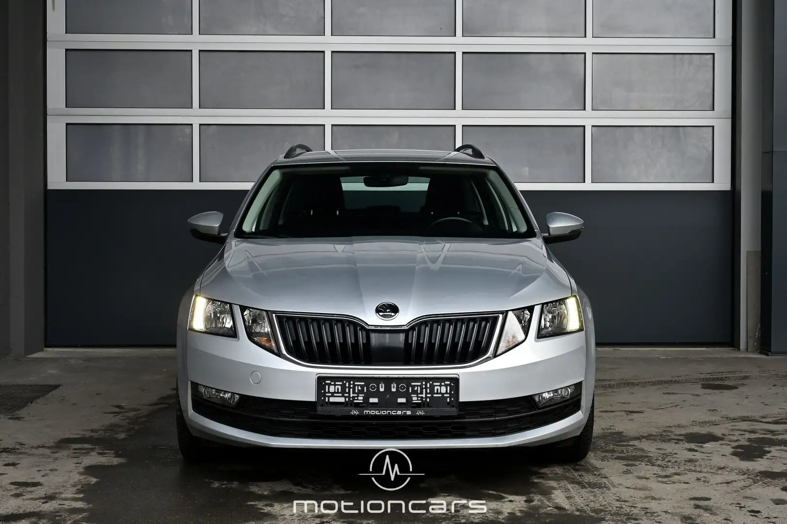 Vehicle image, number 3