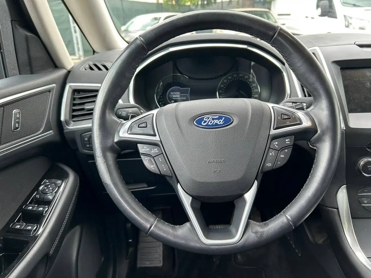 Vehicle image, number 11
