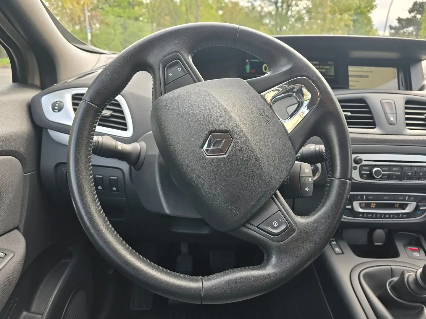 Vehicle image, number 19