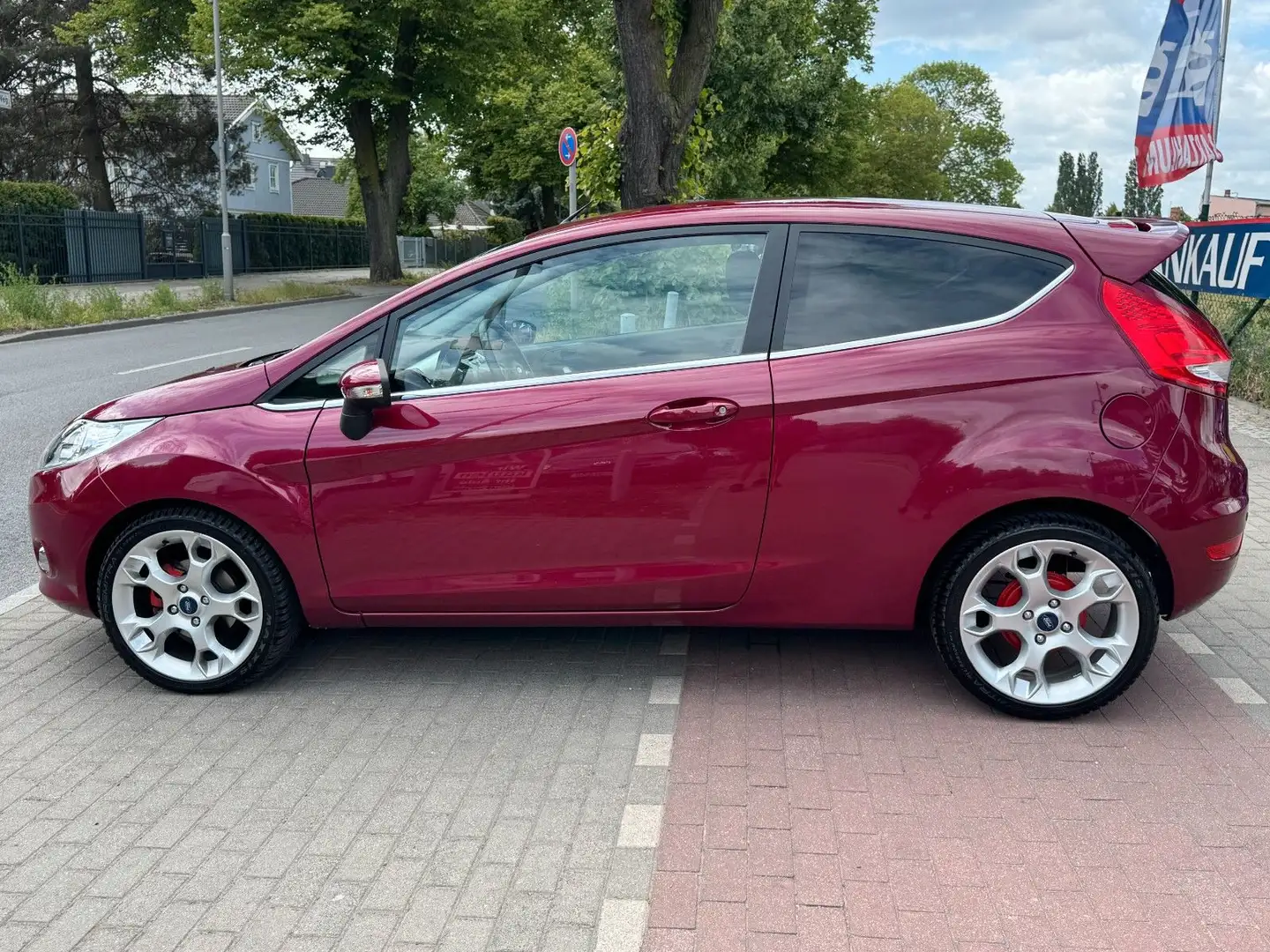 Vehicle image, number 7