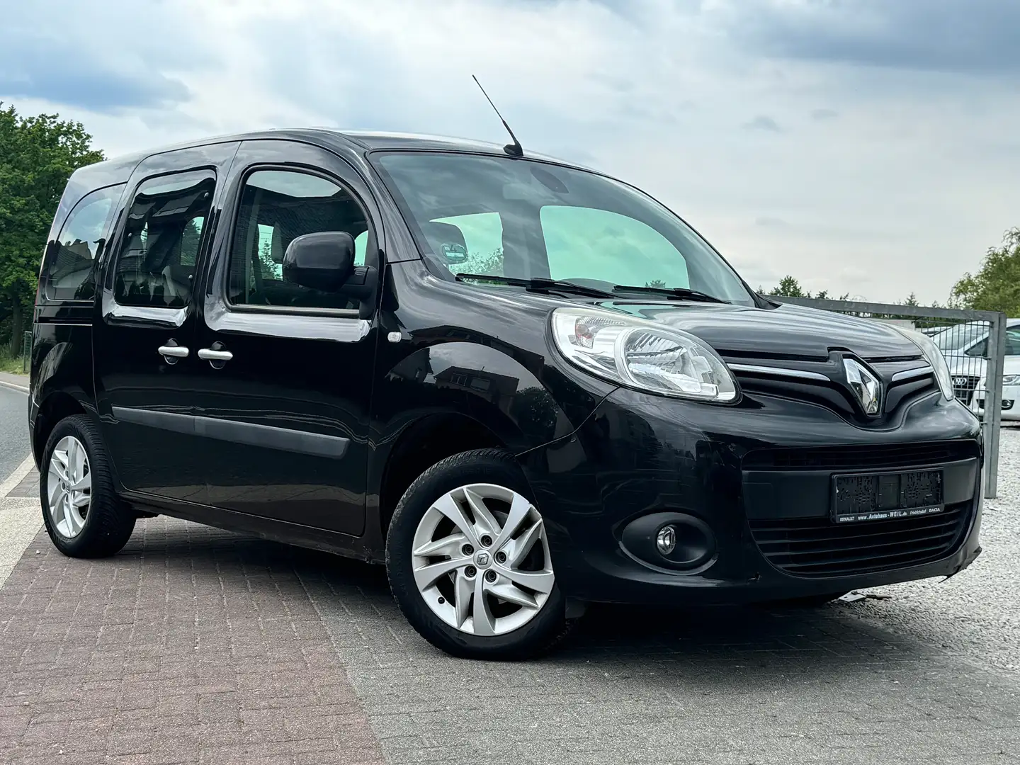 Vehicle image, number 3