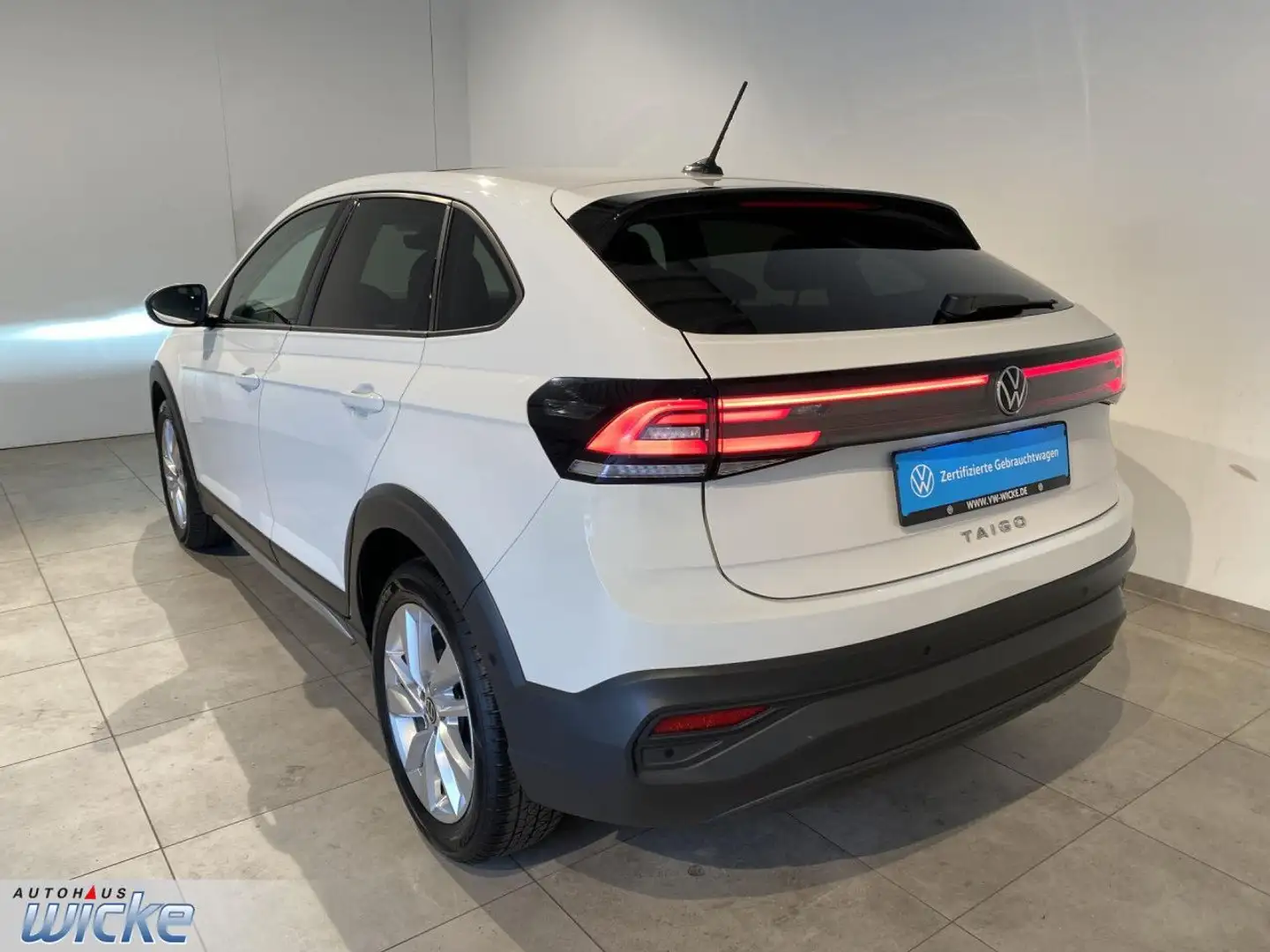 Vehicle image, number 7