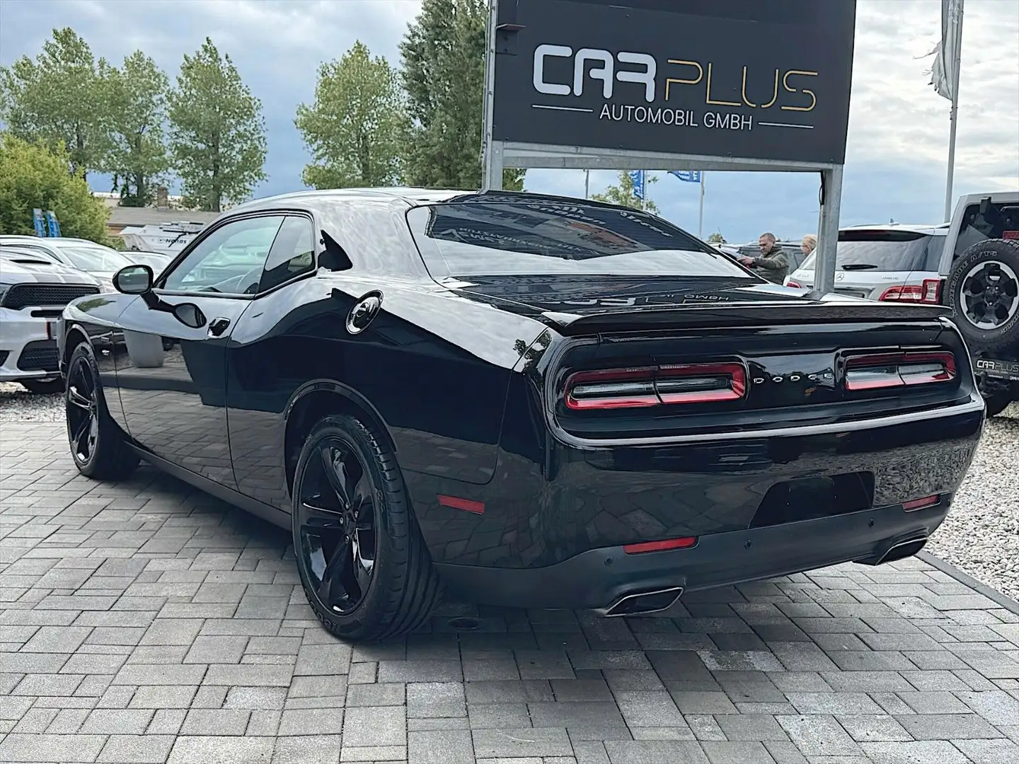 Vehicle image, number 9