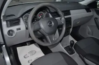 Vehicle image thumbnail, number 5