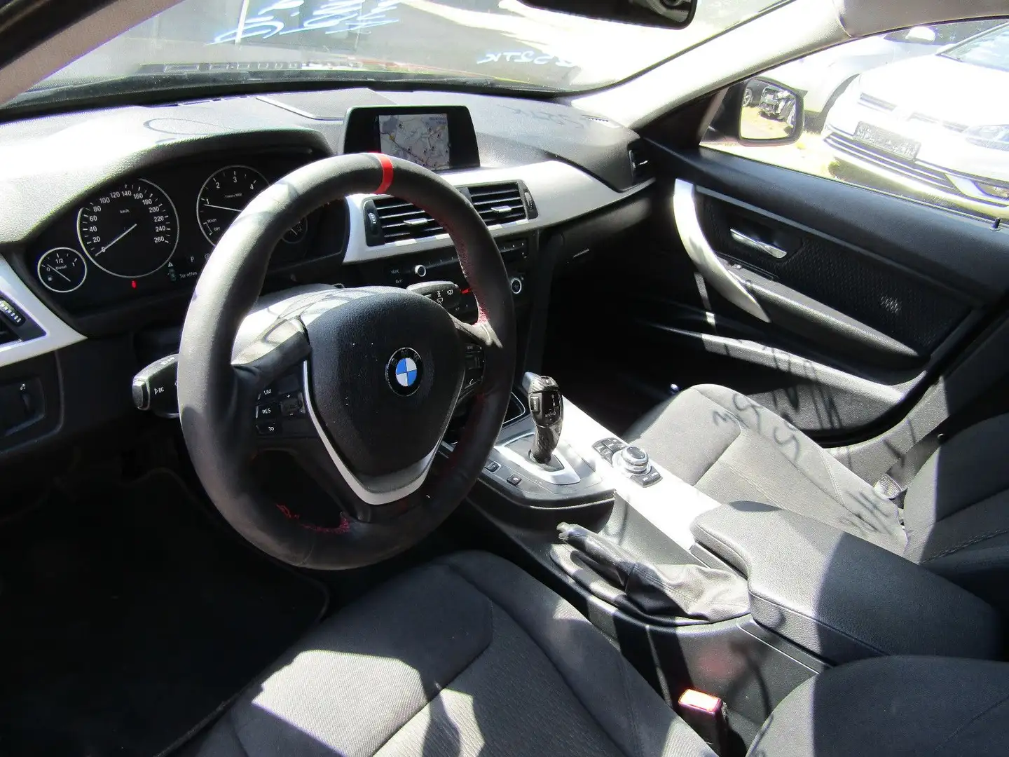 Vehicle image, number 8