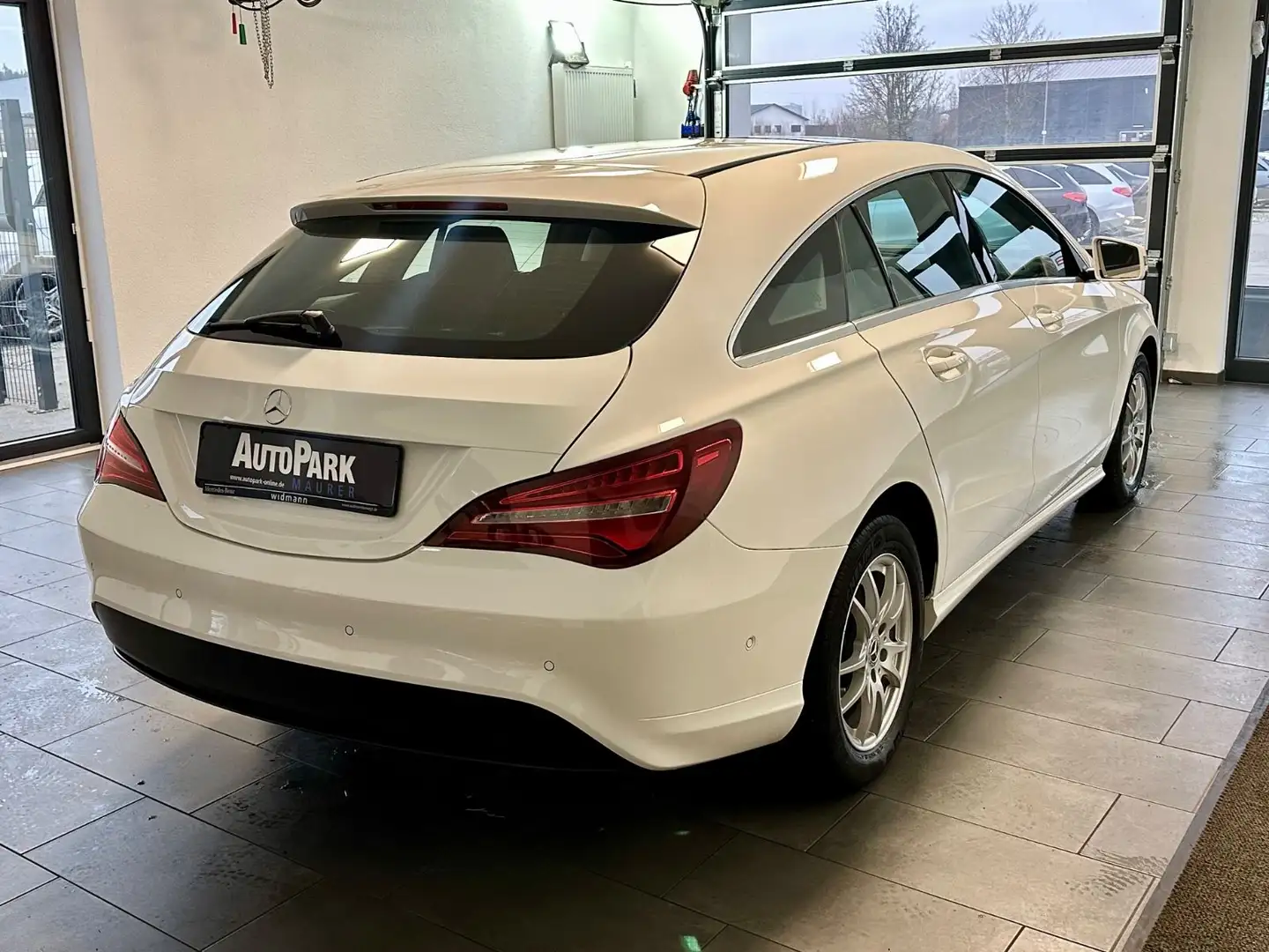 Vehicle image, number 7