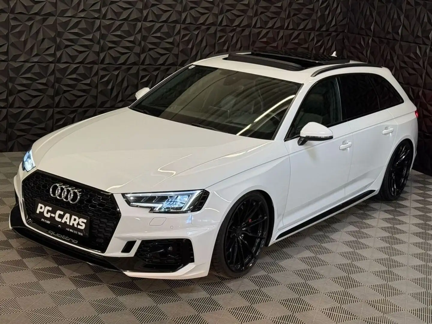 Vehicle image, number 1
