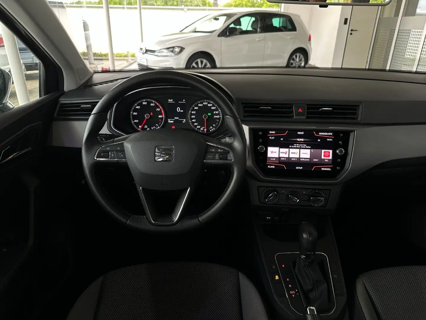 Vehicle image, number 9