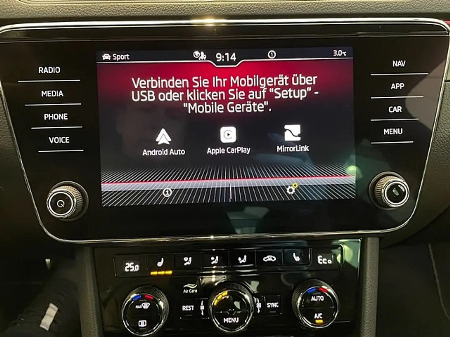Vehicle image, number 12