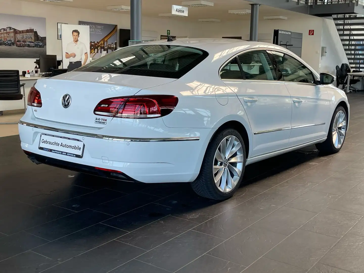 Vehicle image, number 6