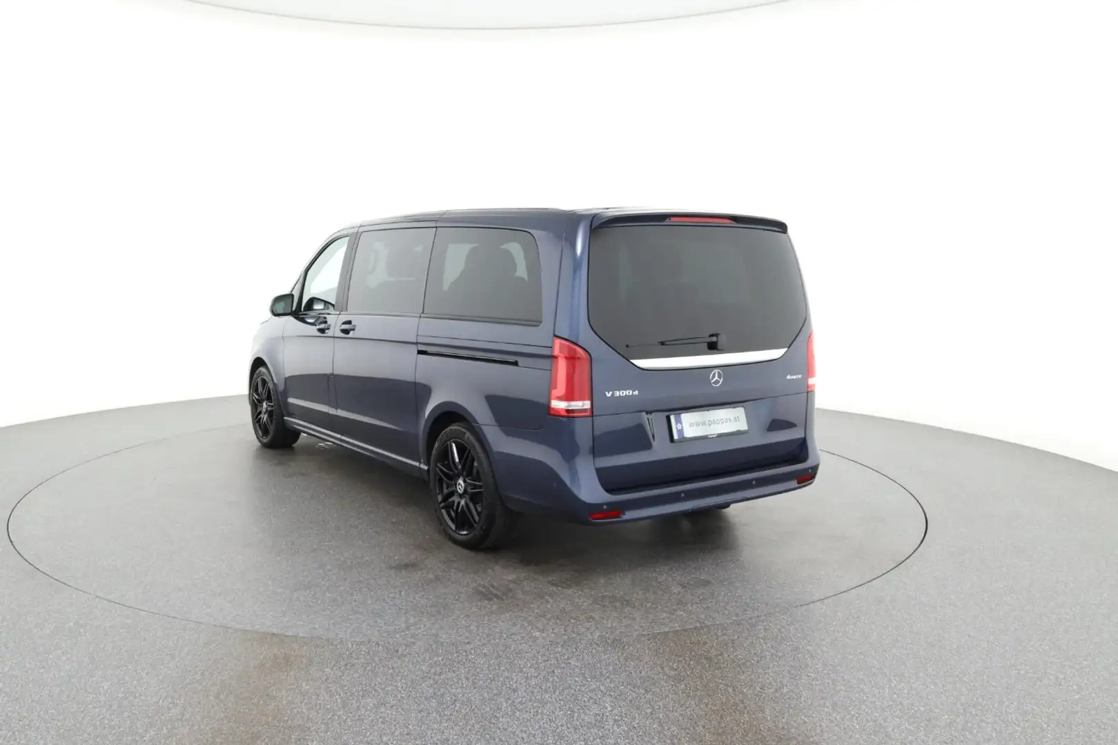 Vehicle image, number 4