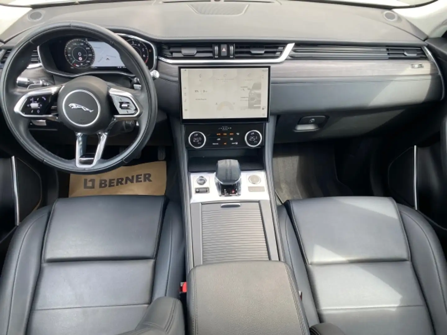 Vehicle image, number 8