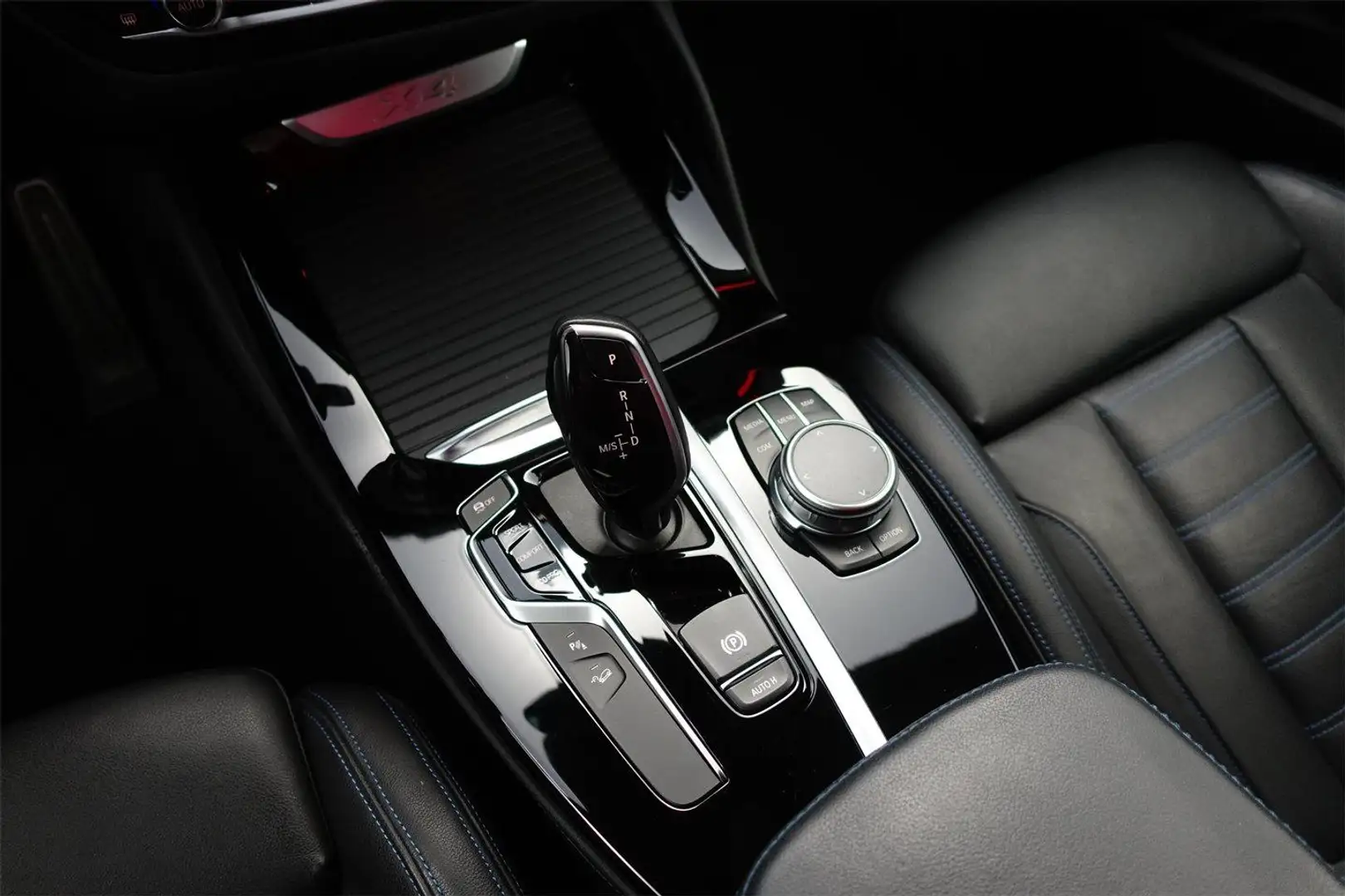 Vehicle image, number 19