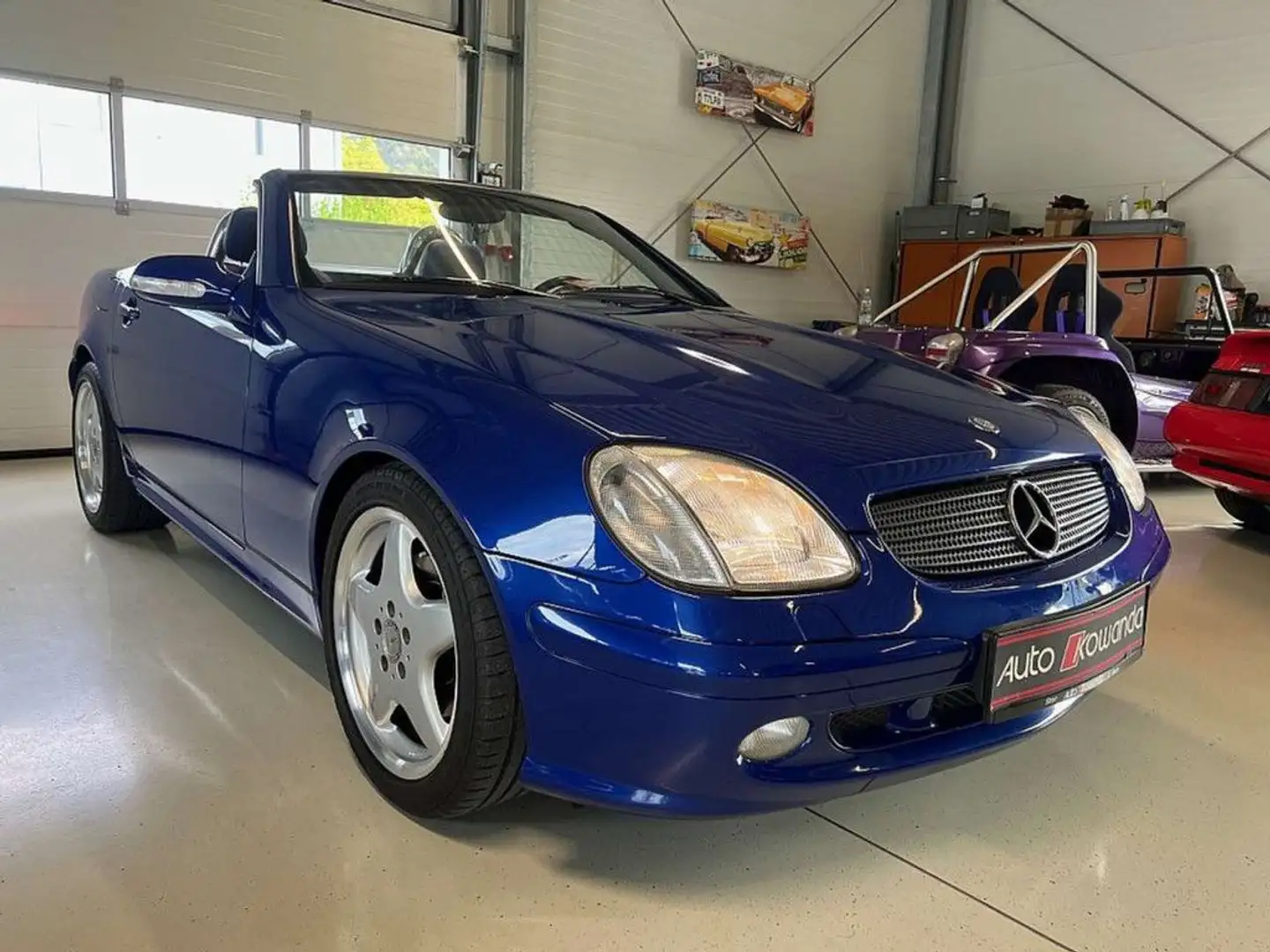 Vehicle image, number 4