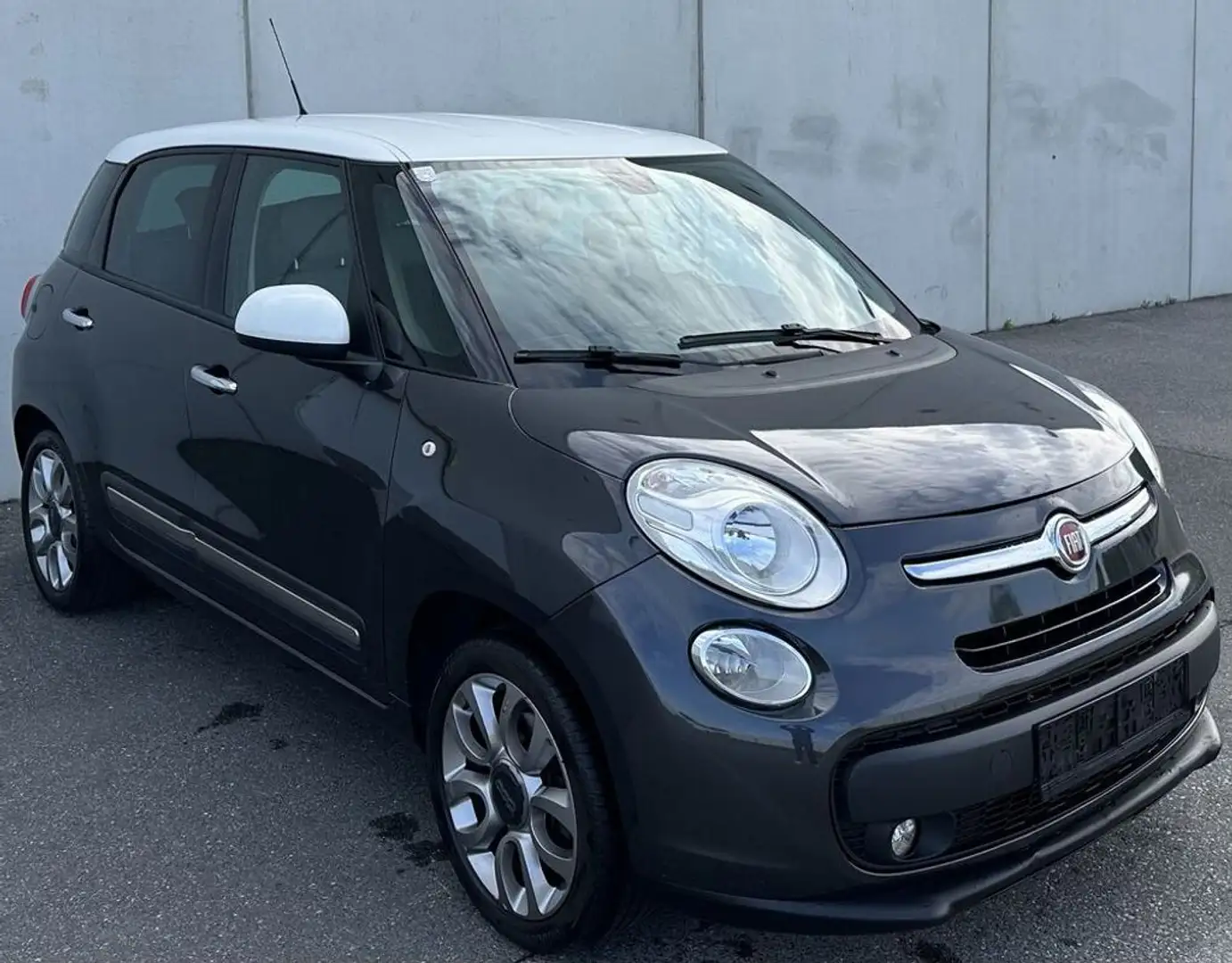Vehicle image, number 2