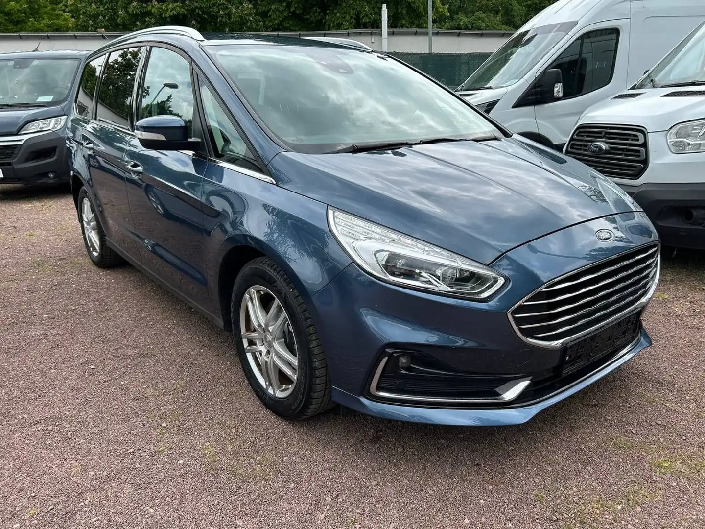 Vehicle image, number 3