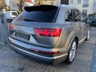 Vehicle image thumbnail, number 6