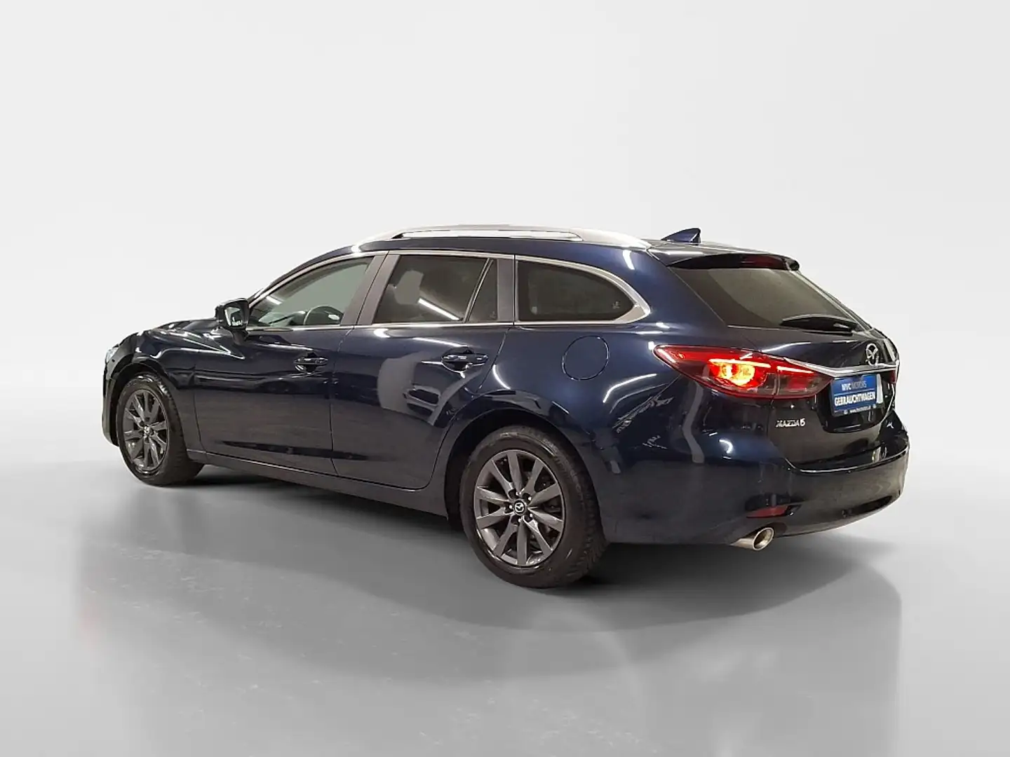 Vehicle image, number 4