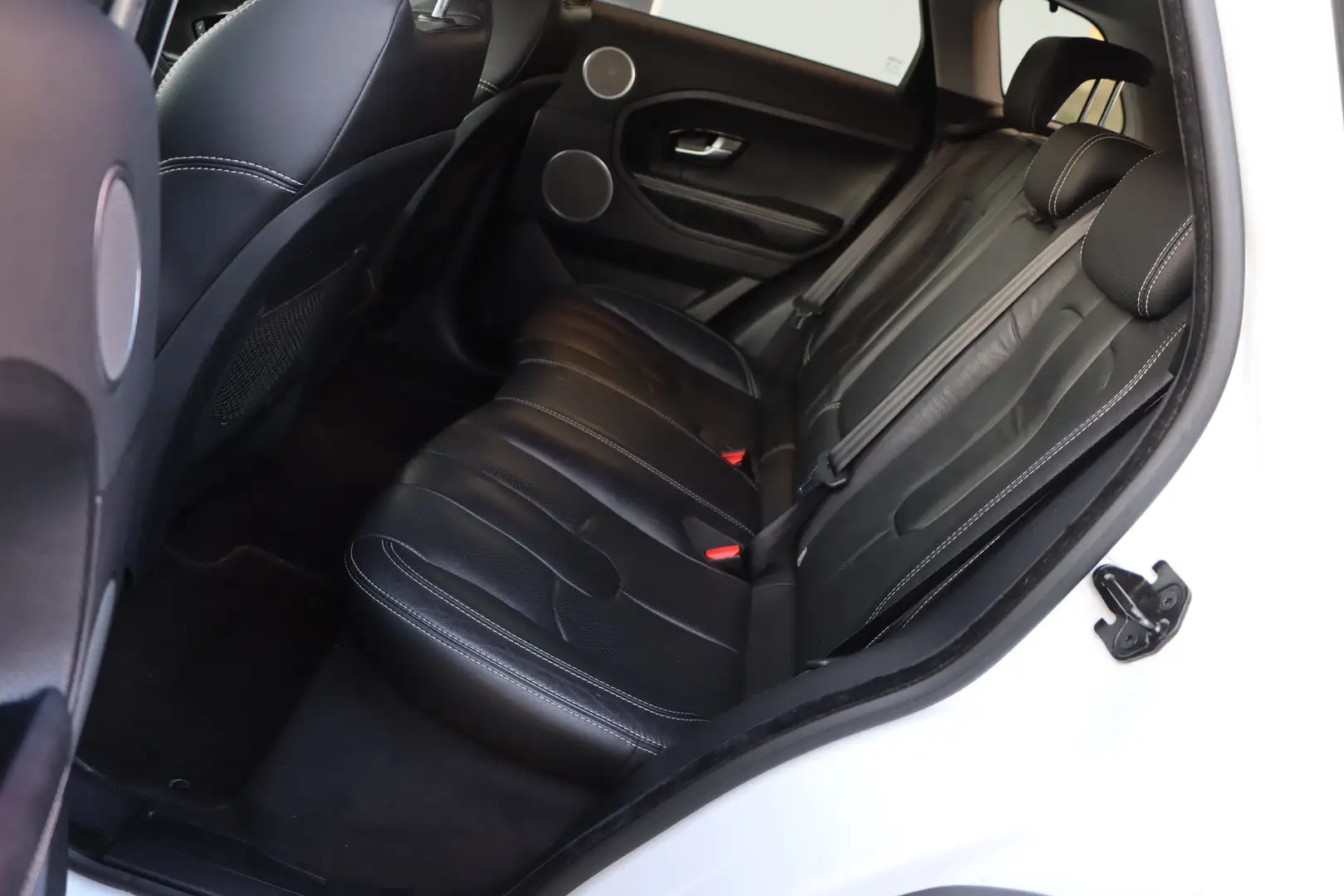 Vehicle image, number 8