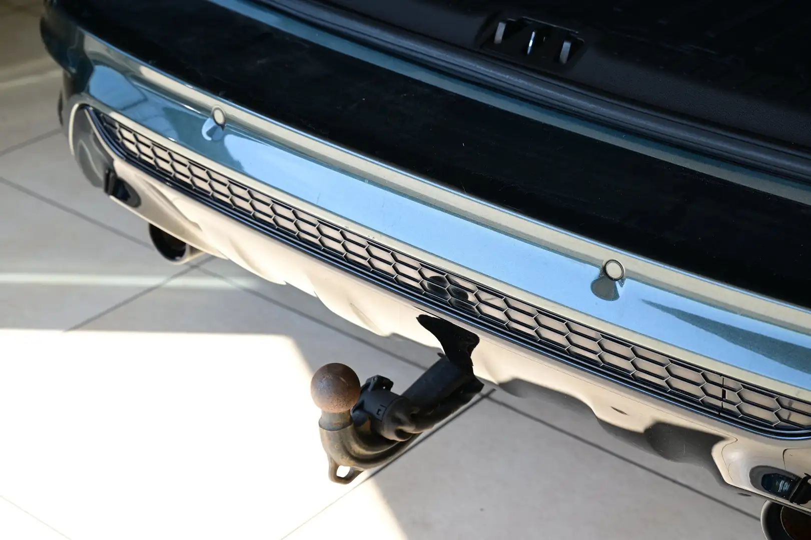 Vehicle image, number 6