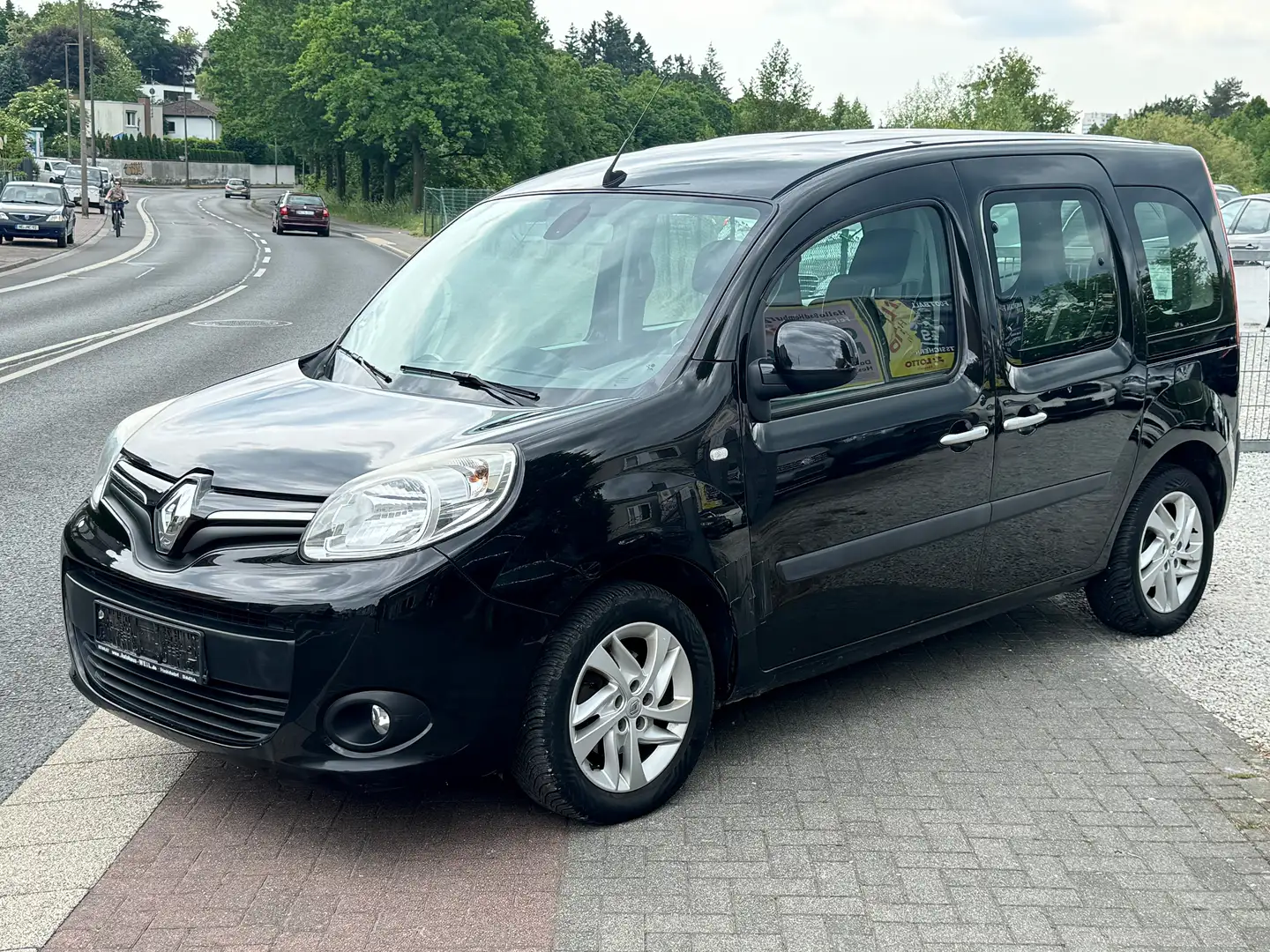 Vehicle image, number 6