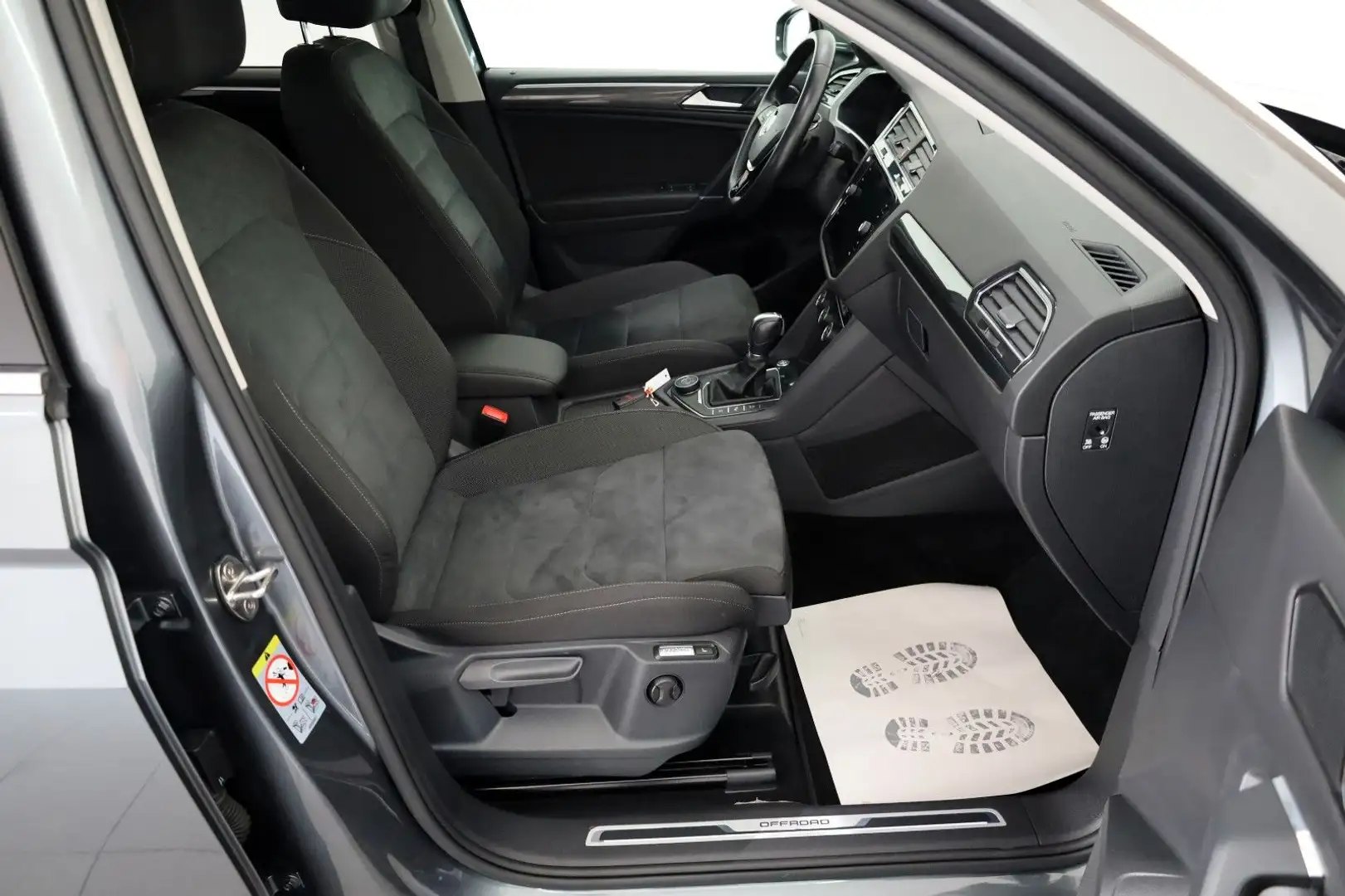 Vehicle image, number 4
