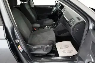 Vehicle image thumbnail, number 4