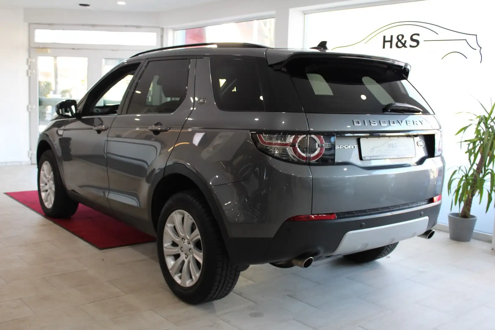 Vehicle image, number 4