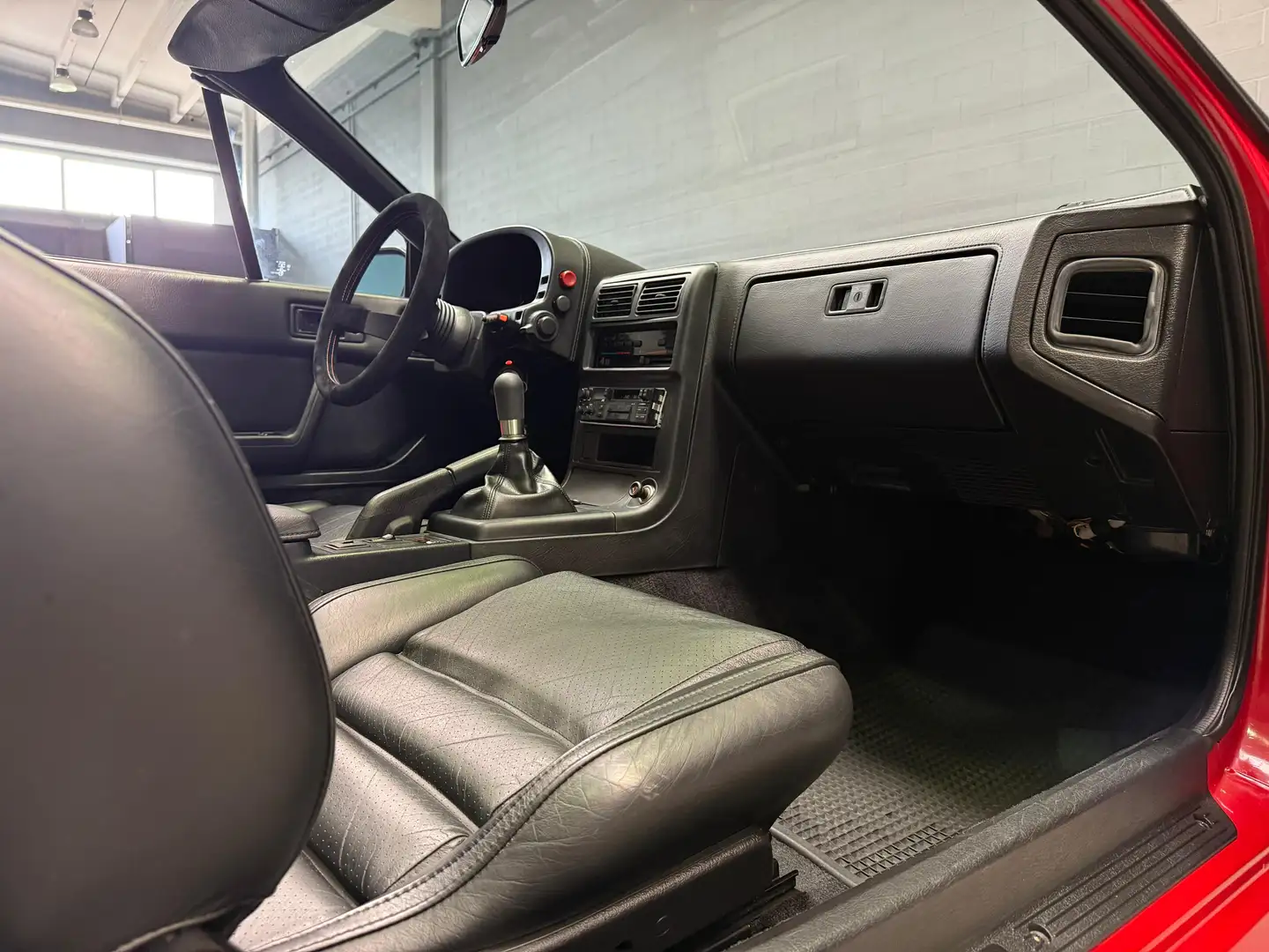 Vehicle image, number 12
