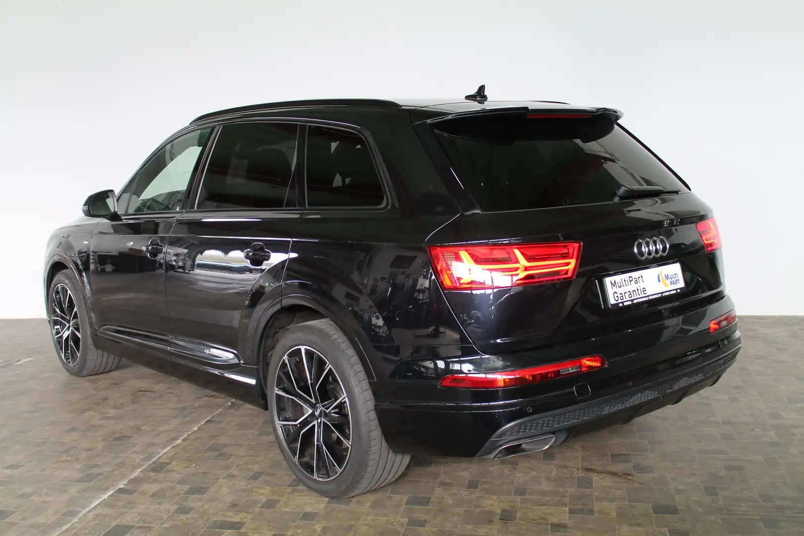 Vehicle image, number 7