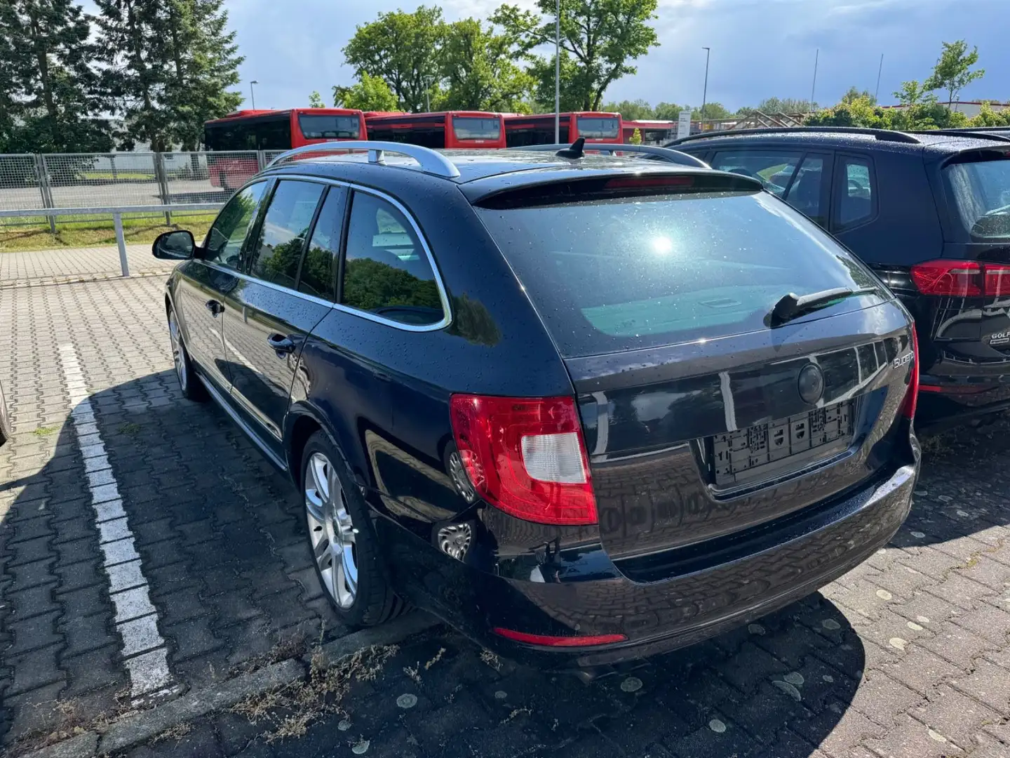 Vehicle image, number 7