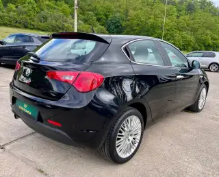 Vehicle image thumbnail, number 5