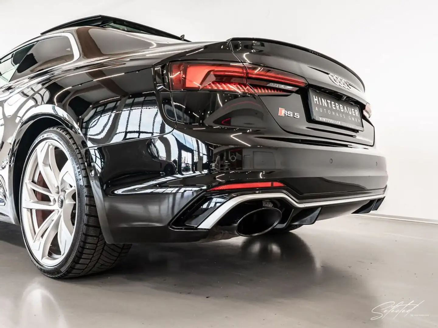 Vehicle image, number 6