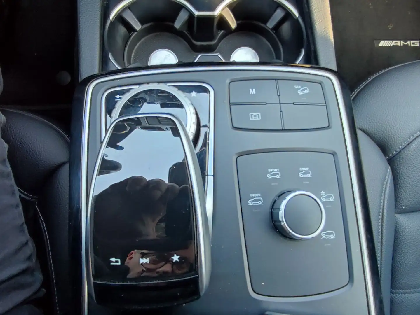 Vehicle image, number 19