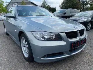 Vehicle image thumbnail, number 3