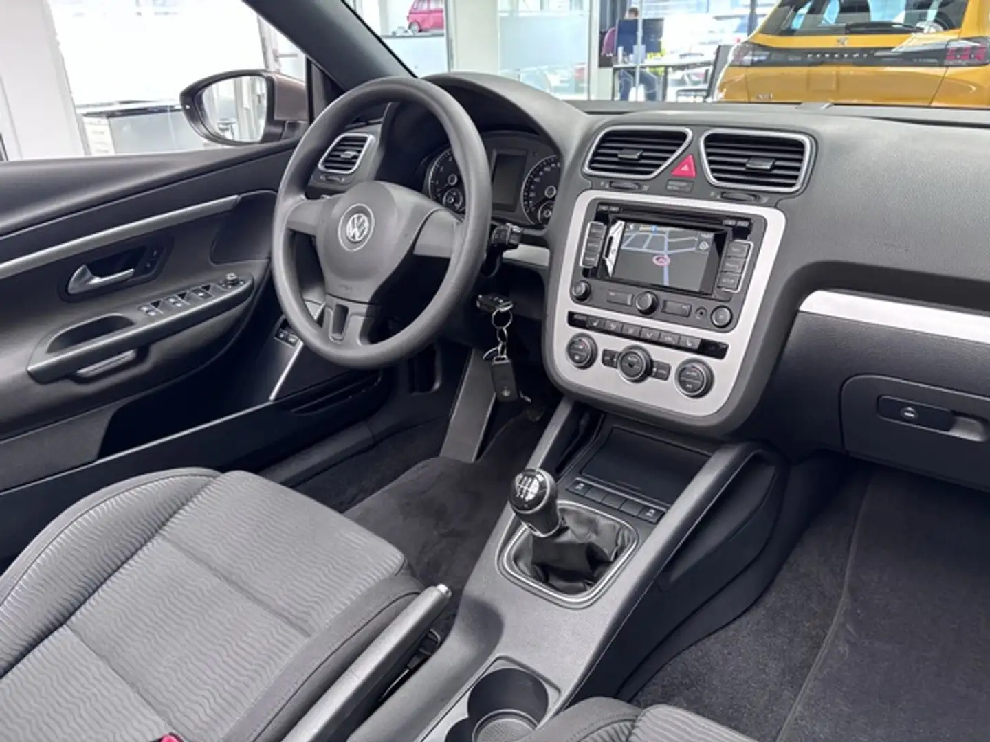 Vehicle image, number 9