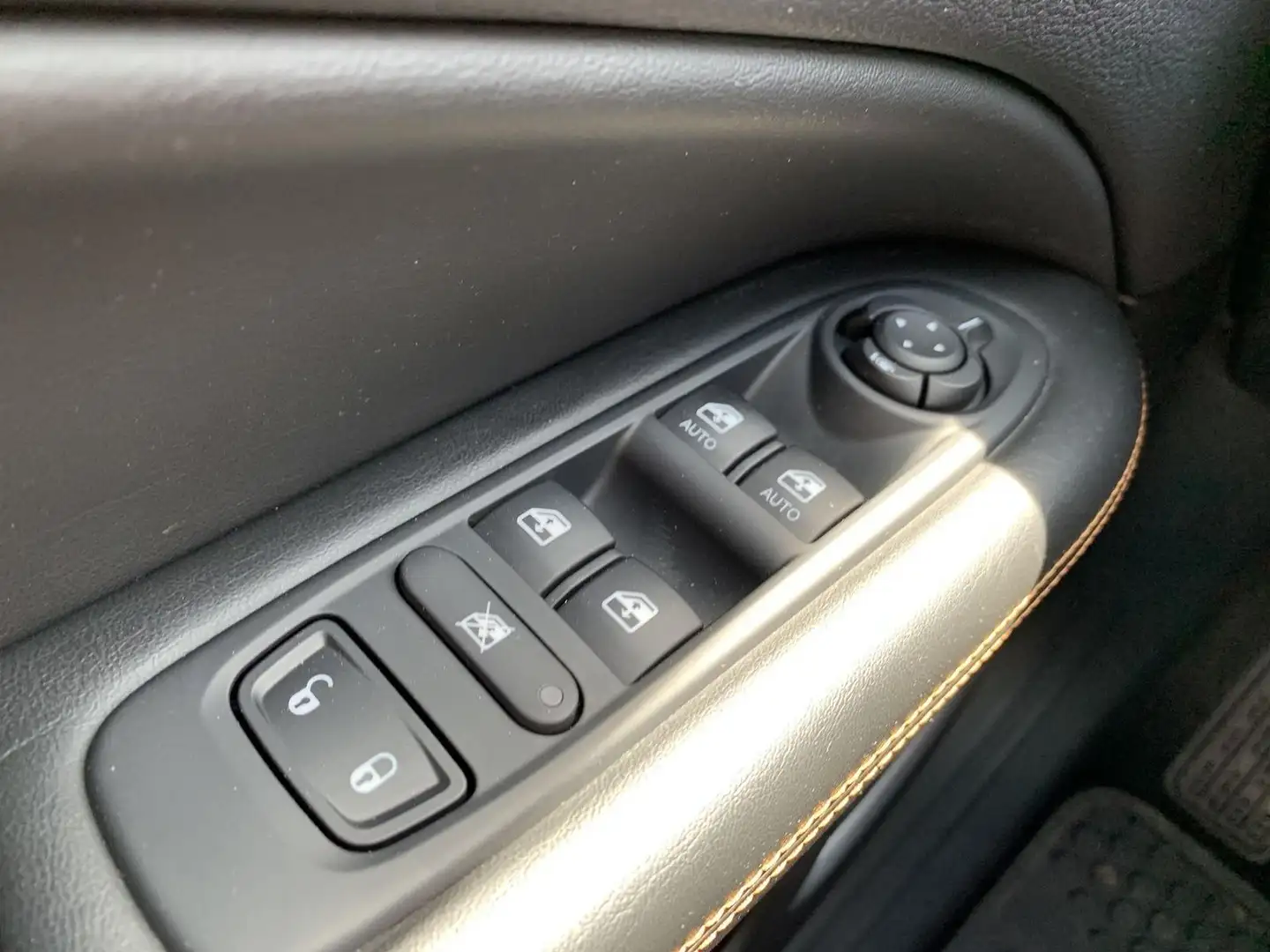 Vehicle image, number 19