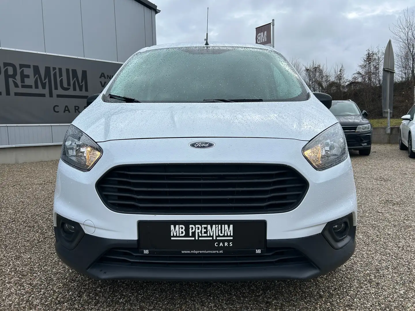 Vehicle image, number 4
