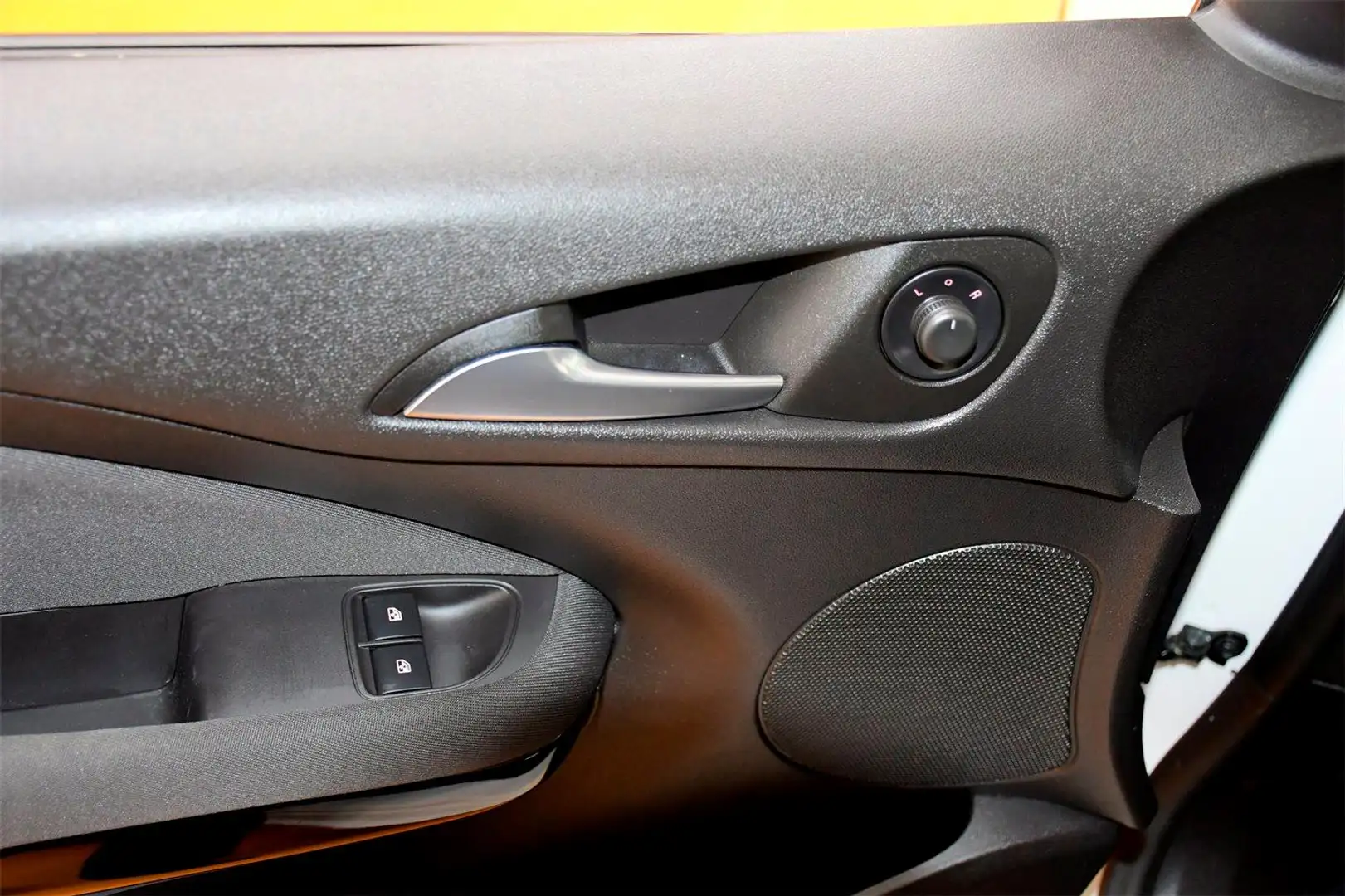 Vehicle image, number 11
