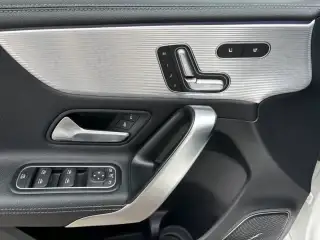 Vehicle image thumbnail, number 5